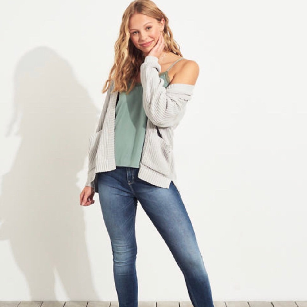 🆕⭐️ Hollister Curvy High-Rise Super Skinny Jean⭐️